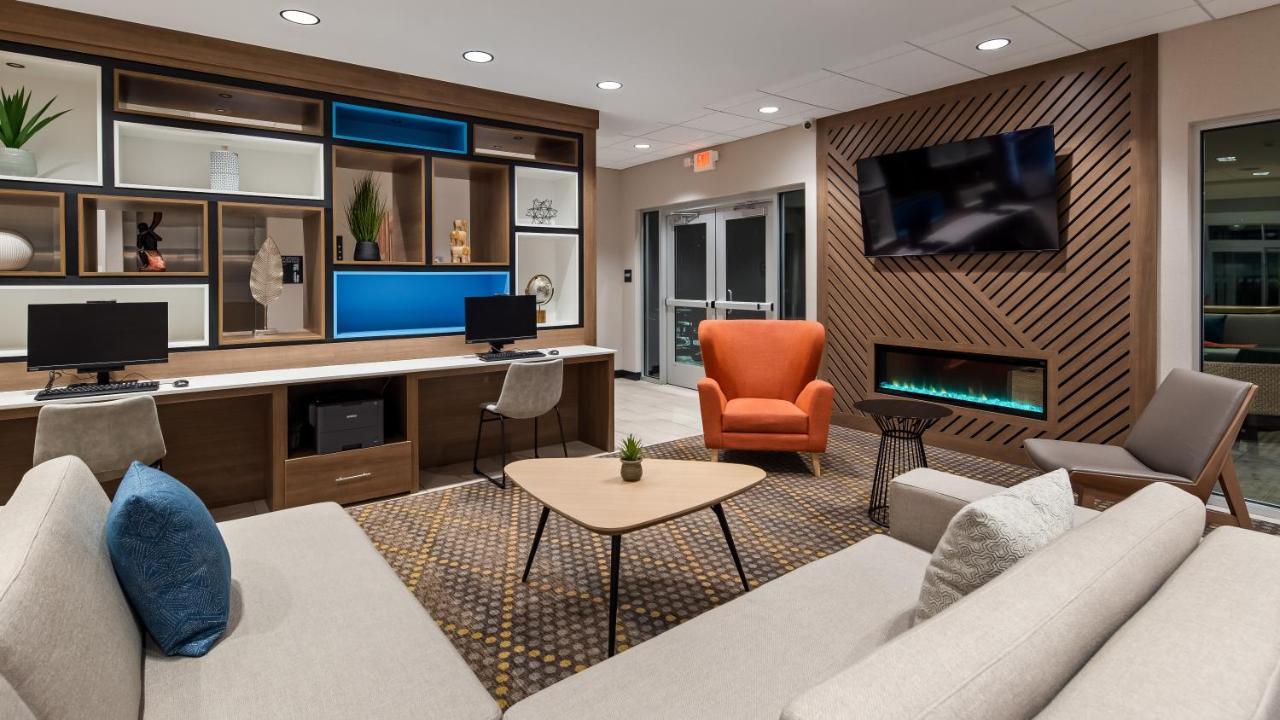 Holiday Inn - Clarksville Northeast By Ihg Buitenkant foto