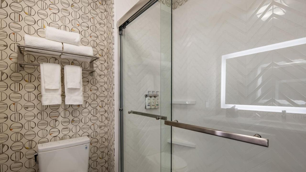 Holiday Inn - Clarksville Northeast By Ihg Buitenkant foto