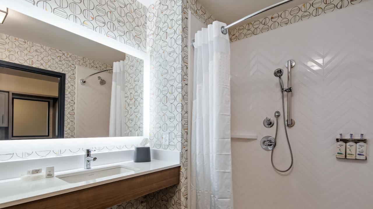 Holiday Inn - Clarksville Northeast By Ihg Buitenkant foto