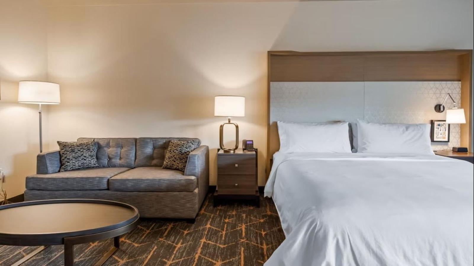 Holiday Inn - Clarksville Northeast By Ihg Buitenkant foto